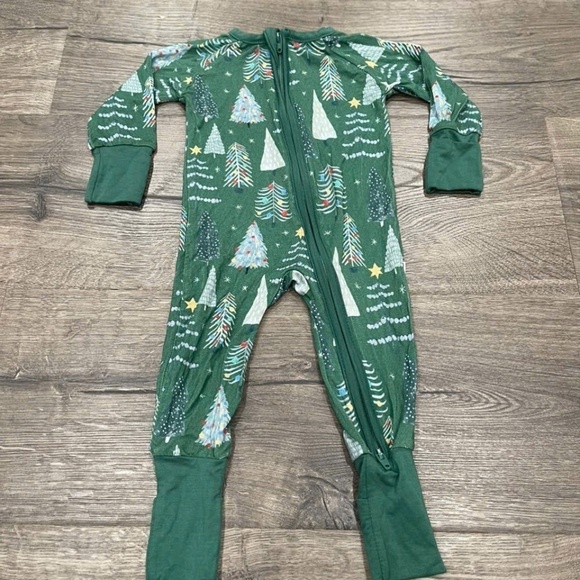 NWOT LITTLE SLEEPIES GREEN TWINKLING TREES SIZE 0/3 3/6 - Picture 1 of 1